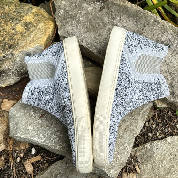 SlipOn Knit Style Ankle Sneakers-Sz 8-Black & White-Memory Foam Insoles - Picture 8 of 16